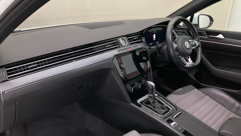 Volkswagen Passat 2.0 TDI SCR 190 R-Line 5dr DSG [Pan Rf] [7 Speed] Diesel Estate